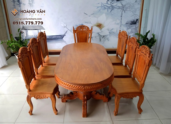 Bàn ăn hình oval
